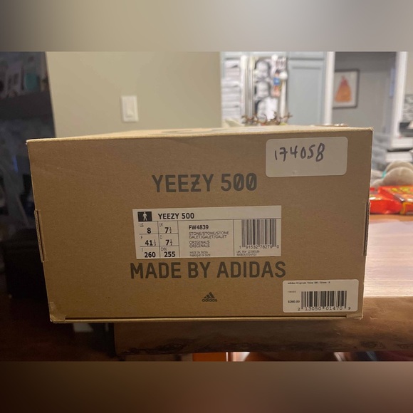 Yeezy 500 Stone - SZ 8 - Picture 5 of 6